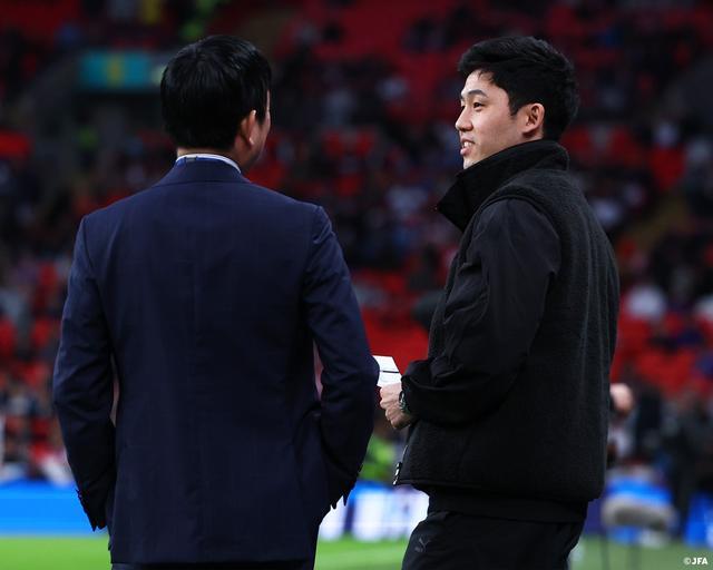 开云-因伤缺阵，远藤航、南野拓实在温布利现场观战日本vs英格兰